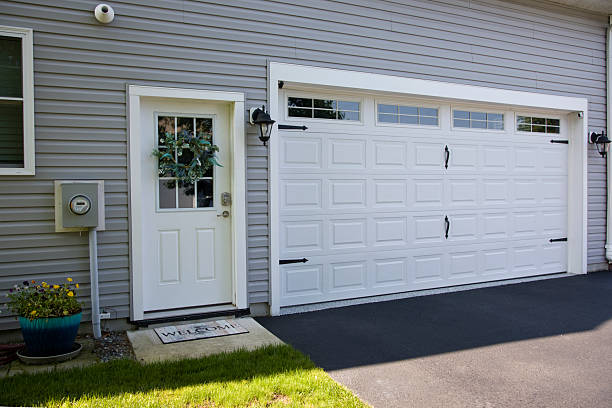 24/7 Emergency Garage Door Panel Replacement experts in Madison County County, FL